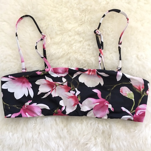 Rare Frankie’s bikinis joy top XS in black lotus - Picture 3 of 5